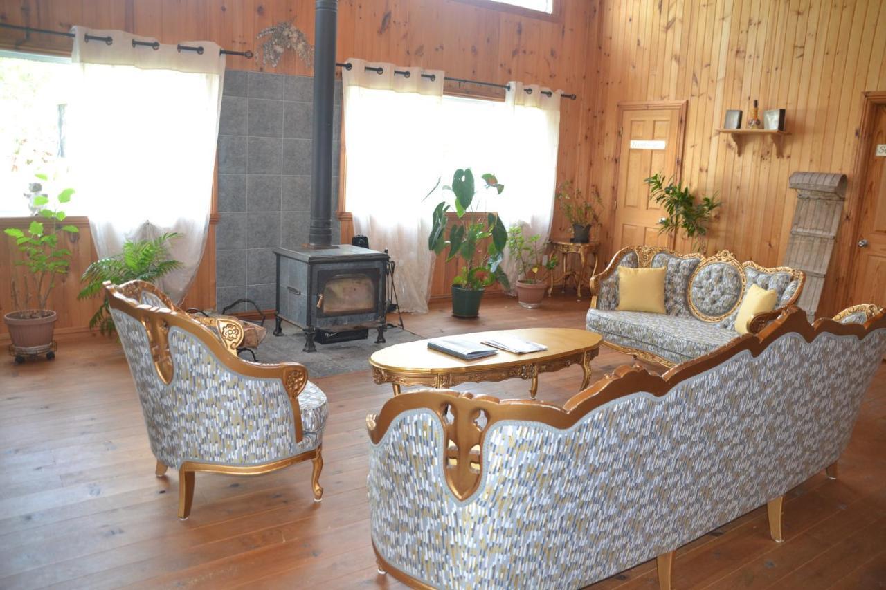 Auberge Papillon Lune Richmond Luaran gambar
